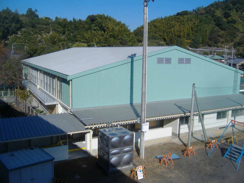 藤枝　藤岡小学校様屋内運動場耐震改修工事